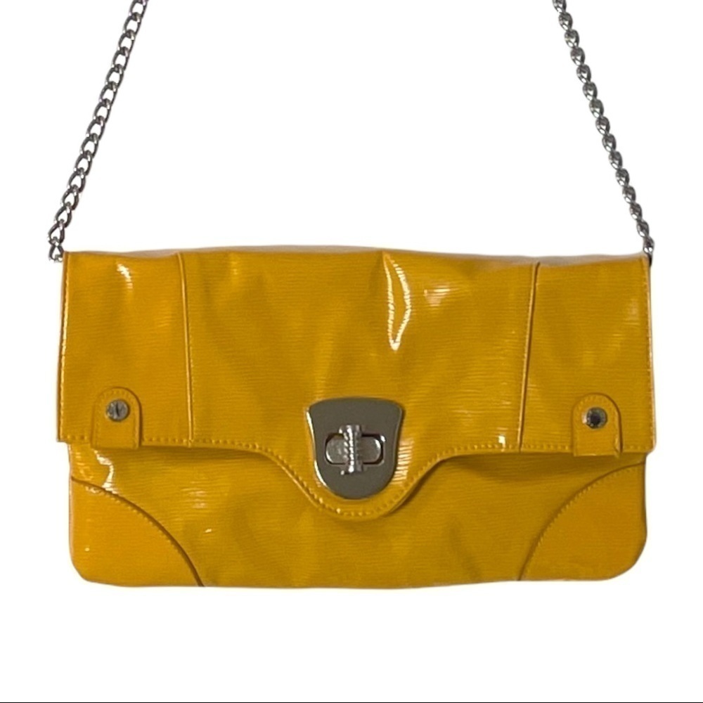Steve Madden Glossy Patent Mustard Yellow Chain Link Crossbody Bag - Picture 4 of 11